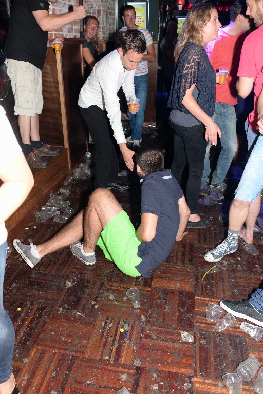 ../Images/Kroegentocht Zomercarnaval Noordwijkerhout 357.jpg